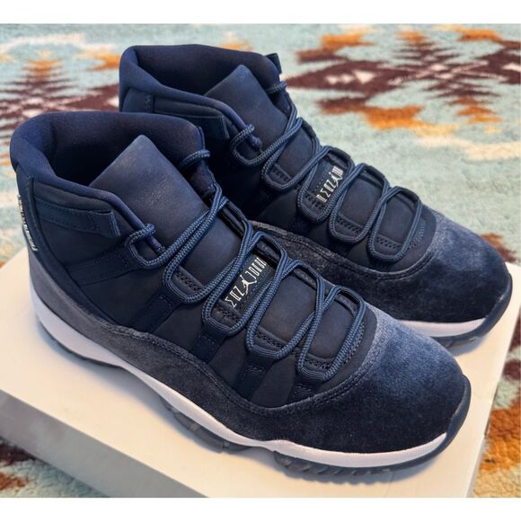 Nike Air Jordan 11 Size 10 Women Retro Midnight Navy New DS AR0715-441